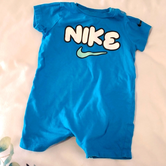 Nike Rompers - Picture 4 of 4